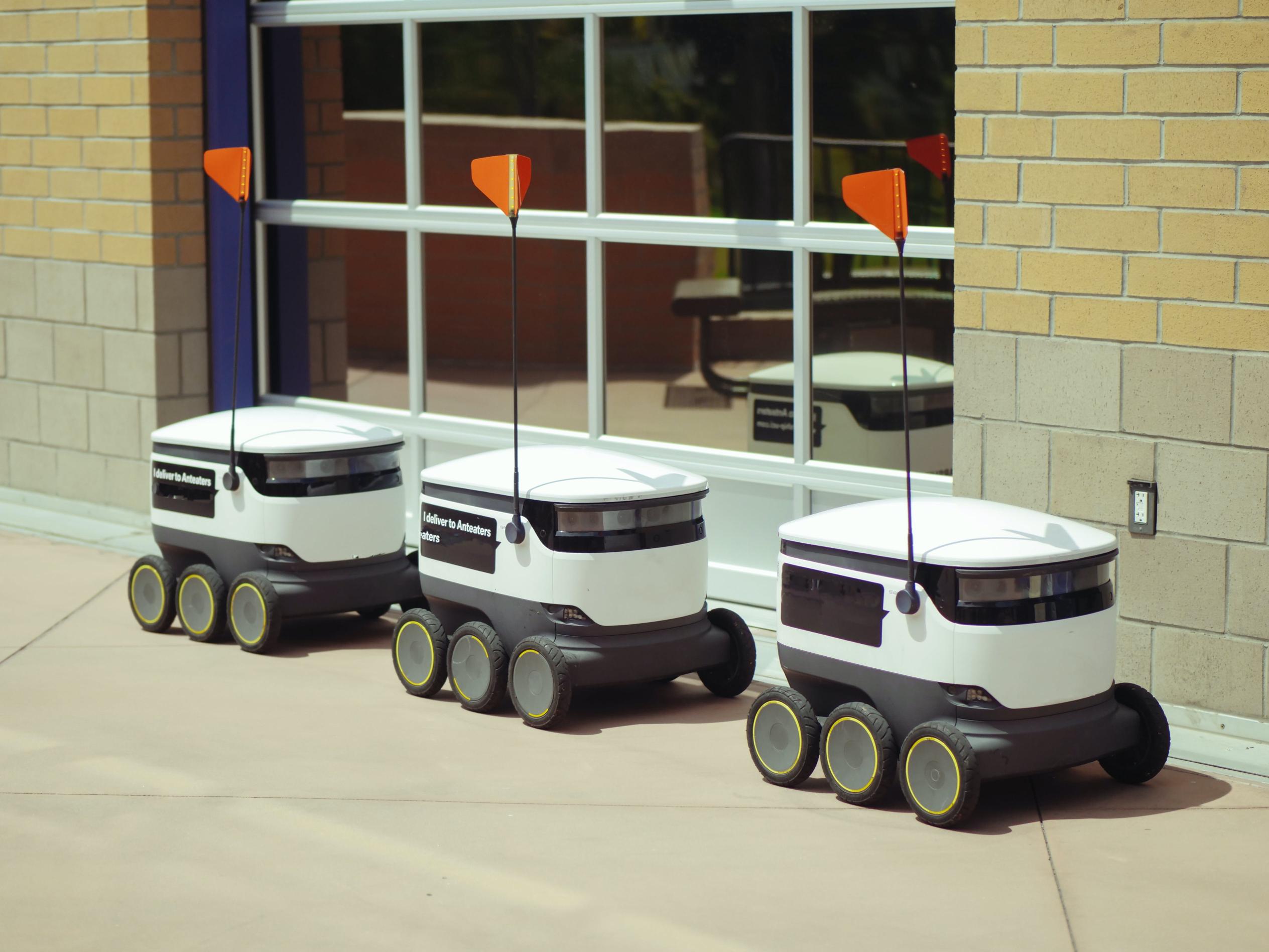 Innowacje w mobilności robotów: autonomiczne pojazdy i drony